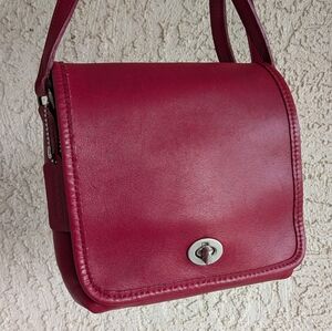Vintage Coach Companion Flap #9076 - Red